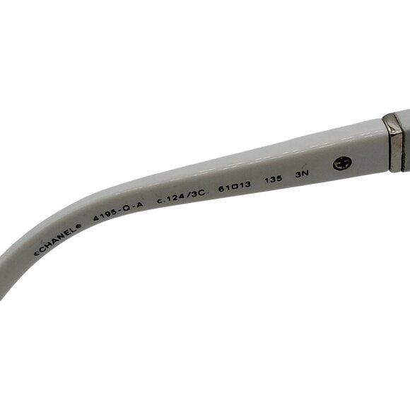 304267BW (S3) Chanel Glasses Silver Leather - Picture 7 of 8